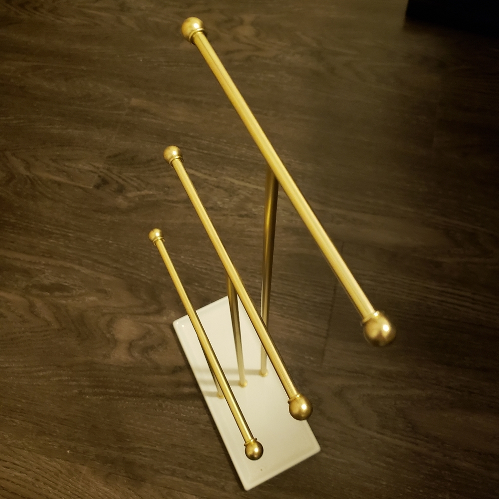 Jewelry stand
